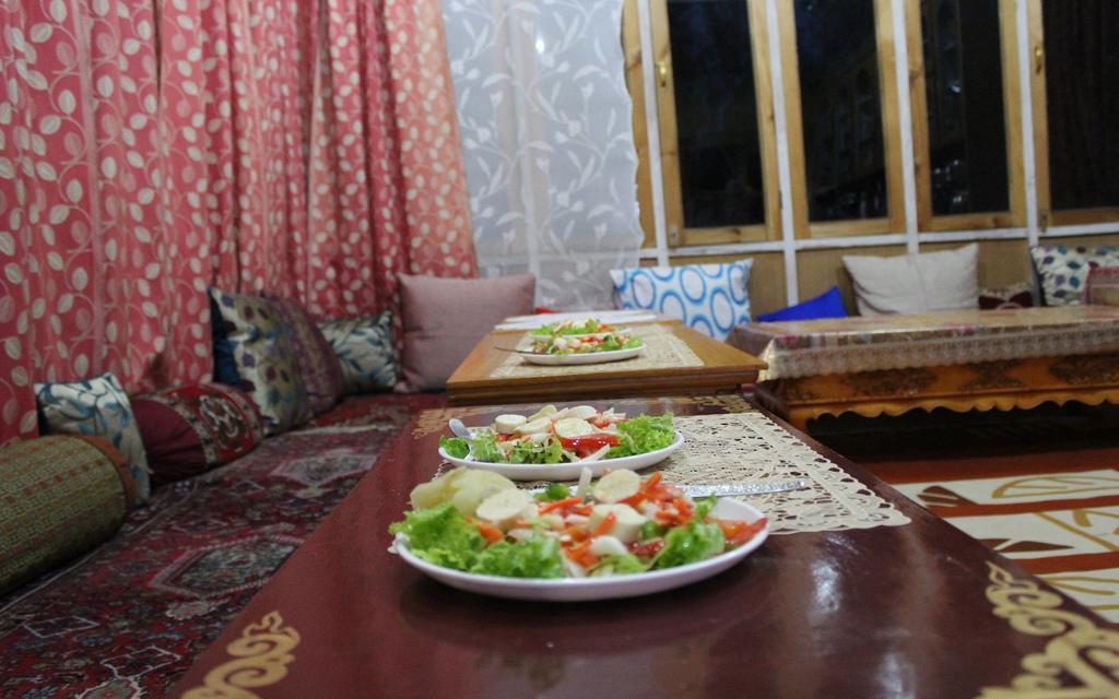 Tsetan Guest House 레 외부 사진