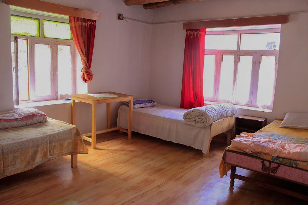 Tsetan Guest House 레 외부 사진